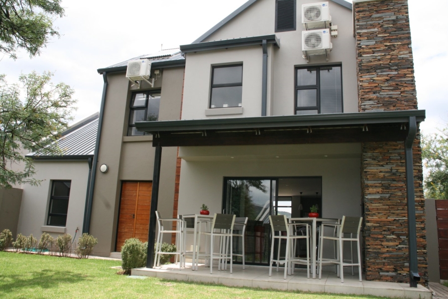 2 Bedroom Property for Sale in Hartbeespoort Rural North West